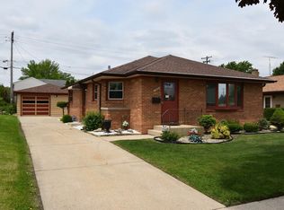 714 Ohio St, Racine, WI 53405