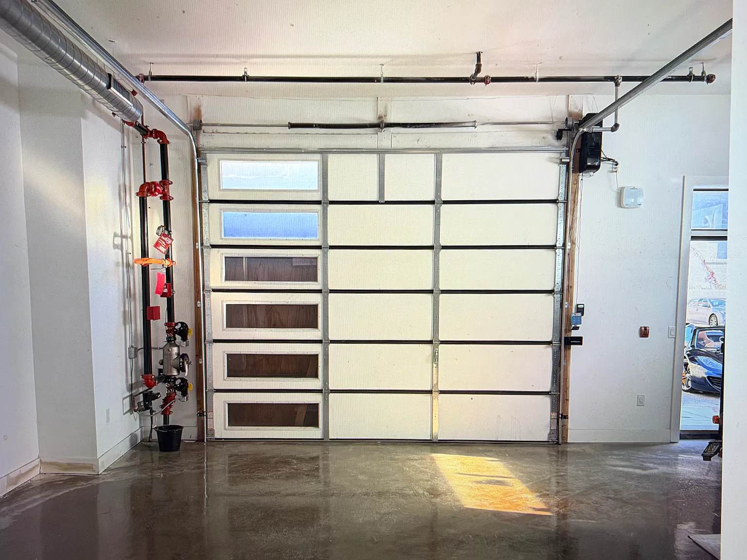 Studio, 750 sqft, $2,500 — Photo 1