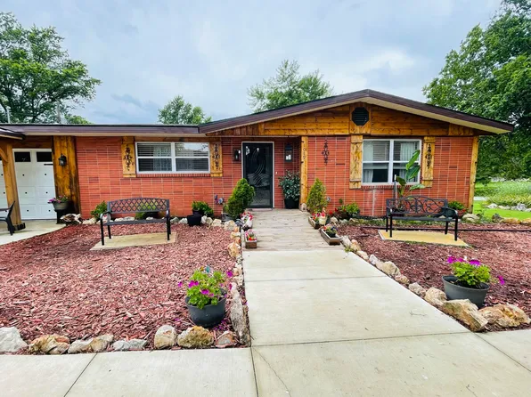 1019 N Pine Street, Marshfield, MO 65706