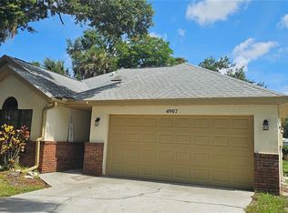 4907 82nd Pl E, Sarasota, FL 34243