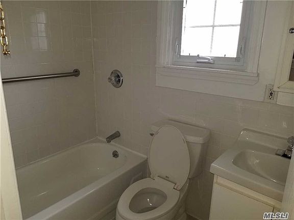 4th image of 88 E Marie St