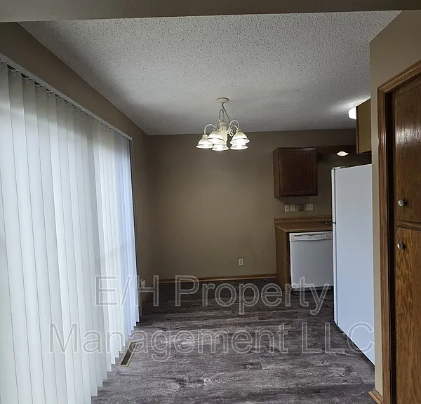 9105 W Westlawn St #1 — Photo 6