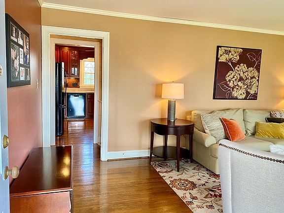 4th image of 106 Dove Ln