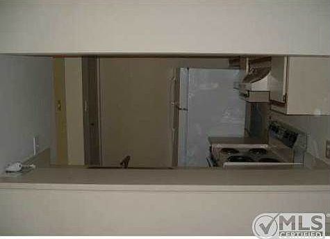 3rd image of 1254 The Pointe Dr