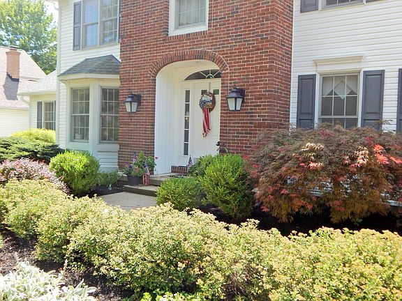 4th image of 820 Westwood Dr