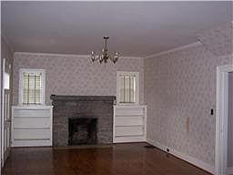 Building Photo 4