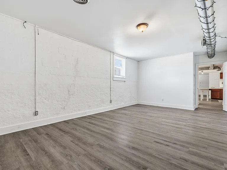 The Reese Apartments — Photo 29