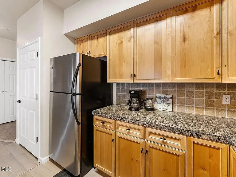 175 Spinner Ct #5 — Photo 6