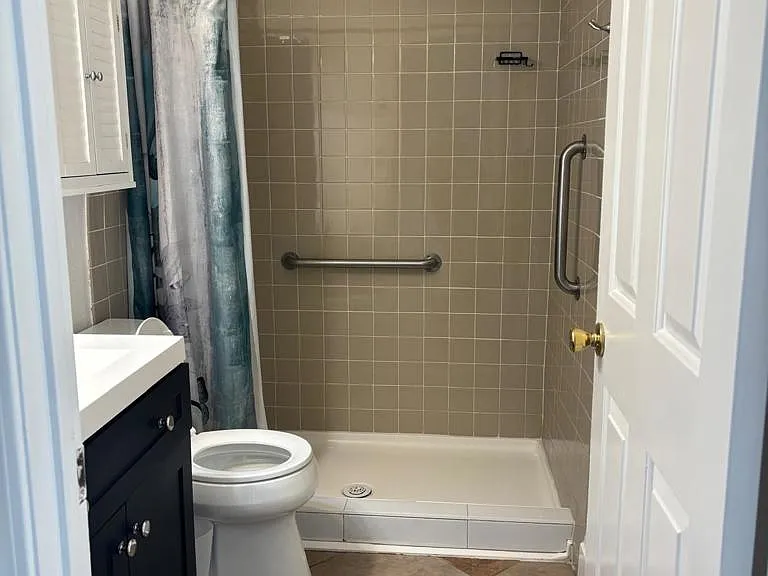735 Belvia Ln #735 — Photo 2