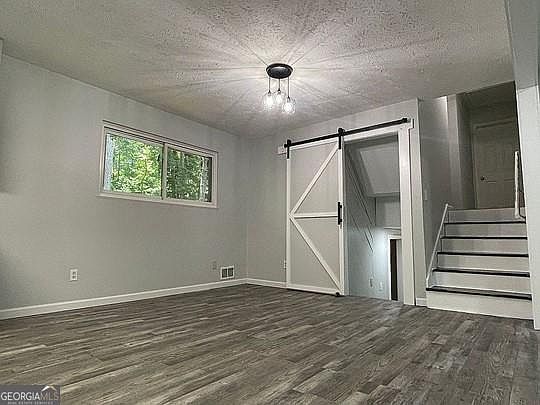 4th image of 6845 Fielder Rd