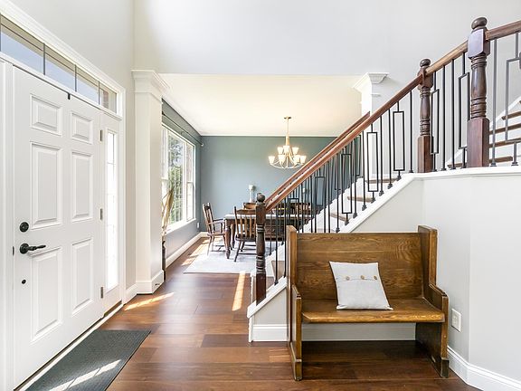 4th image of 3923 Buckhill Dr