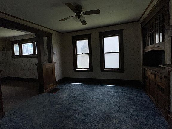 4th image of 3642 Van Buren St NE