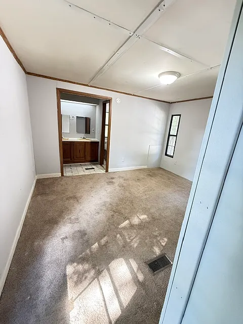2 bed, $800 — Photo 2