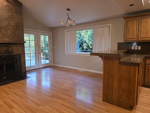5th image of 1734 NE 157th Ave