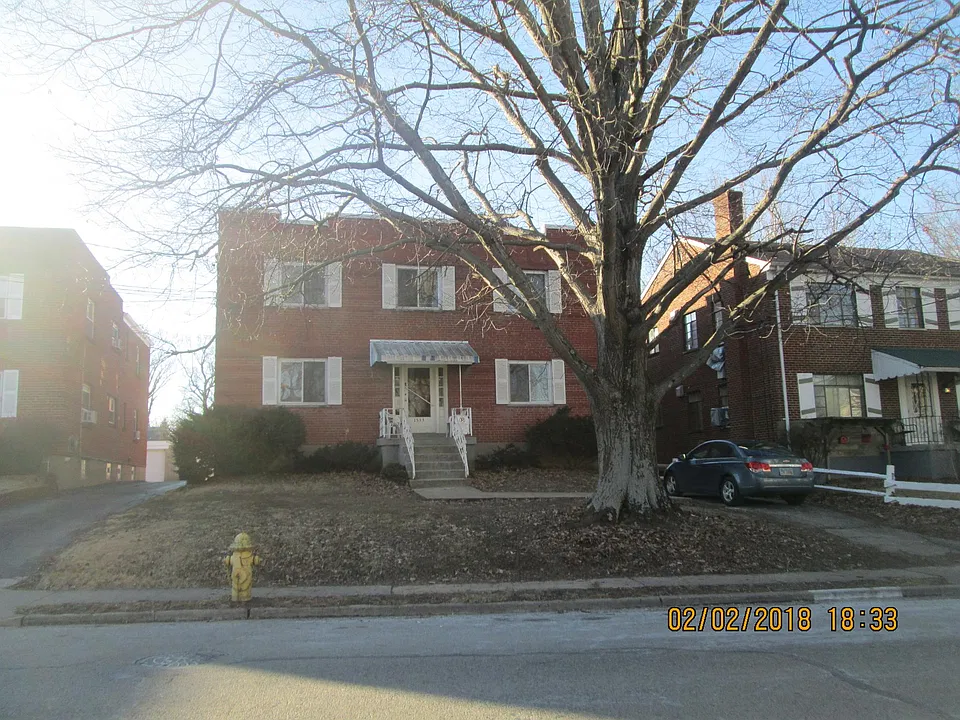 1533 Sutton Ave #4