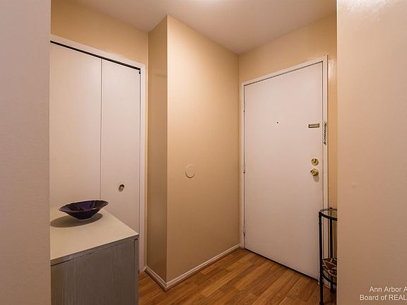 3rd image of 2223 S Huron Pkwy APT 2