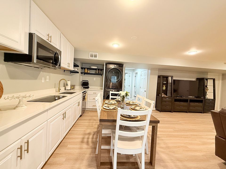 1st image of 12088 Maidenhair Dr