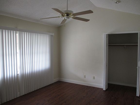 3rd image of 411 SW Lucero Drive