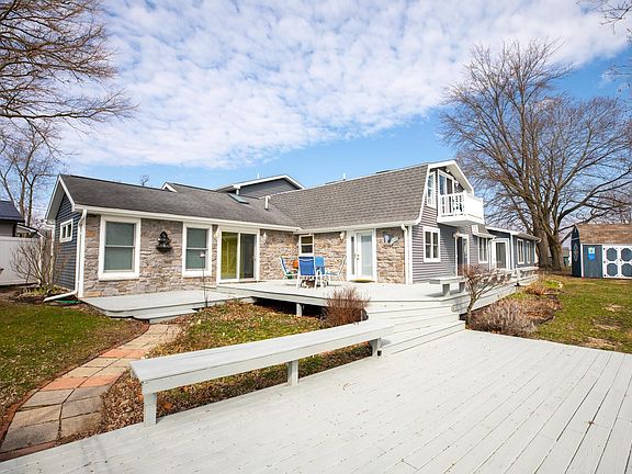 3rd image of 2109 Ball Ct