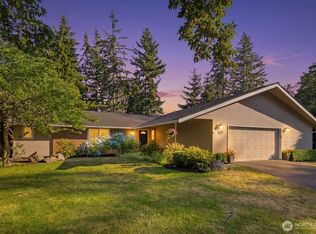 16537 SE 45th Pl, Bellevue, WA 98006