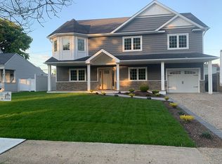 357 Loring Rd, Levittown, NY 11756