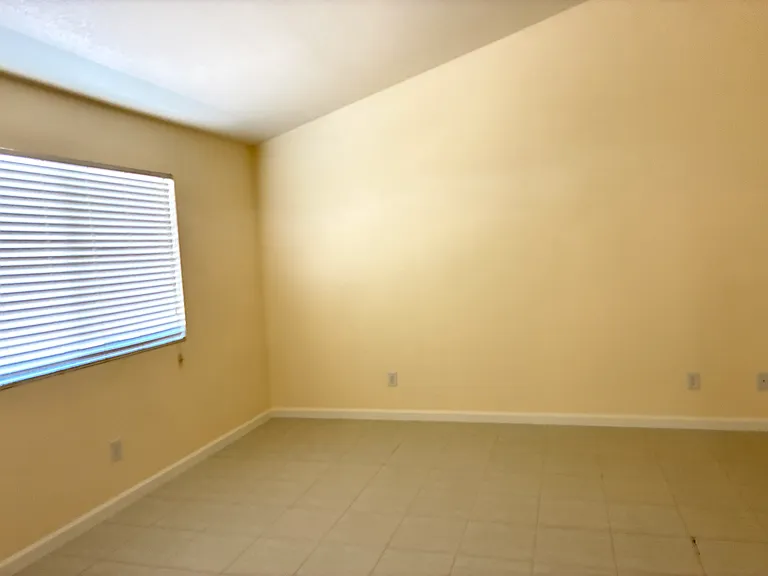 688 Pansy Pl — Photo 15