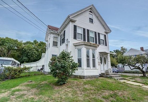 5th image of 120 Morton St