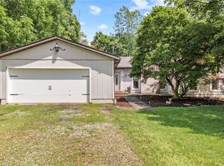 7140 Hunter Dr, Chippewa Lake, OH 44215