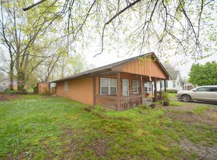 408 James St, Carterville, IL 62918