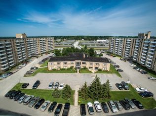 27700 Bishop Park Dr APT 112, Willoughby Hills, OH 44092