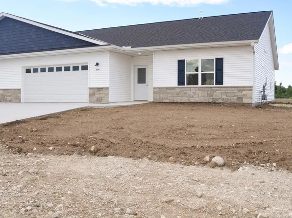 920 Drumlin DRIVE Unit 2, Kewaskum, WI 53040