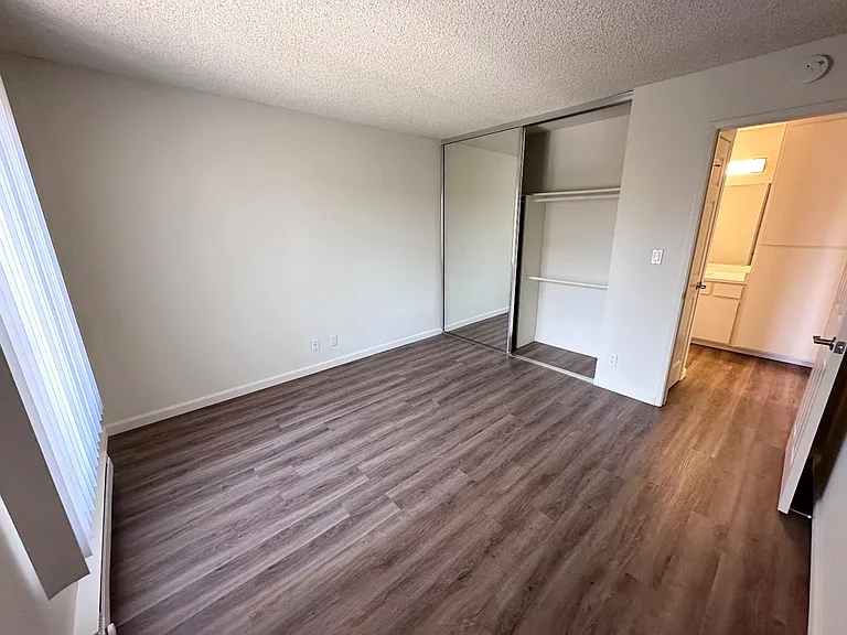 Fiesta Apartments — Photo 7