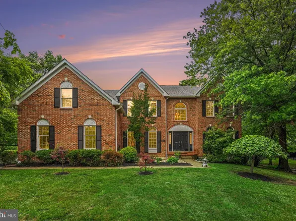 183 Pembrooke Cir, Phoenixville, PA 19460
