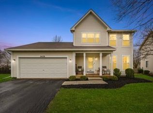 2428 Smithfield Ct, Aurora, IL