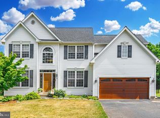 1032 Fallbrook Ln, Pottstown, PA 19464