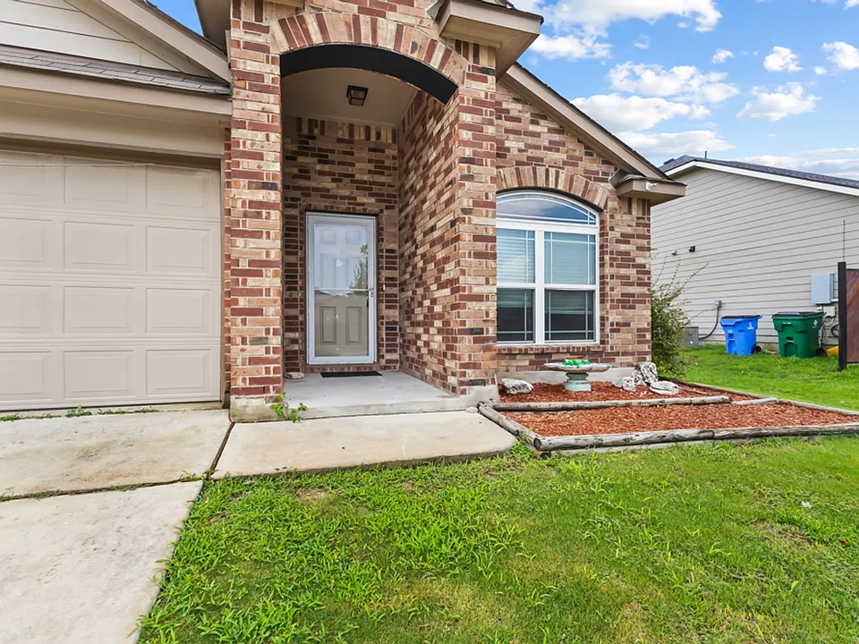 1533 Redbridge Dr