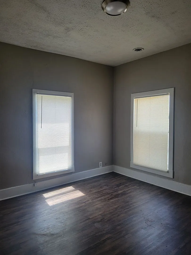 812 N Mulberry St. — Photo 3