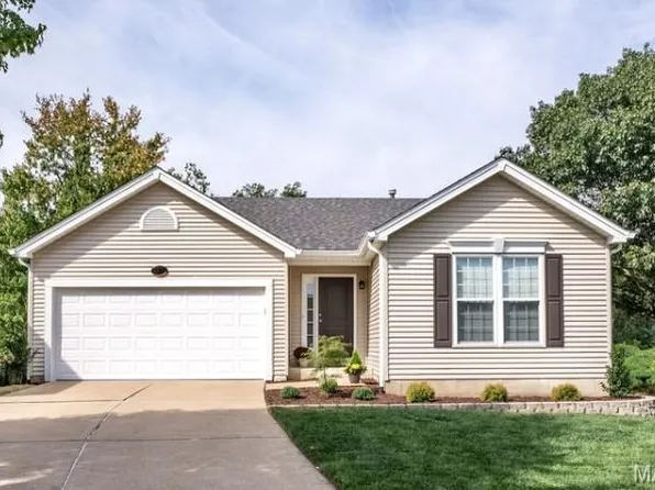 2583 Barrett Place Dr, Ballwin, MO 63021