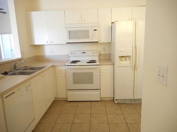 5th image of 4191 Bellasol Cir APT 523