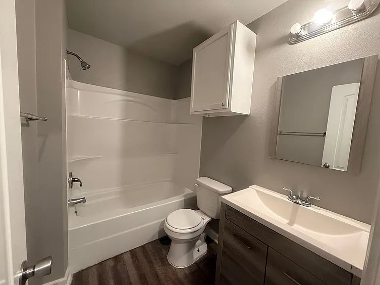 700 W Upshur Ave — Photo 10