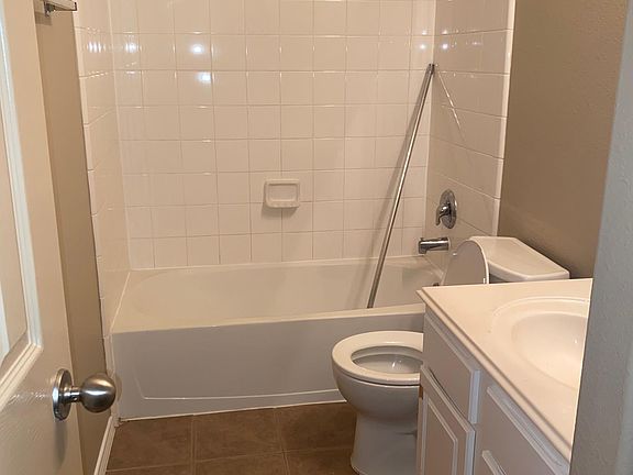 2nd image of 17810 Oakridge Canyon Ln