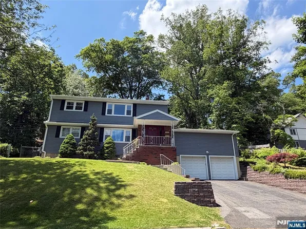 22 Mountain Ave, Westwood, NJ 07675