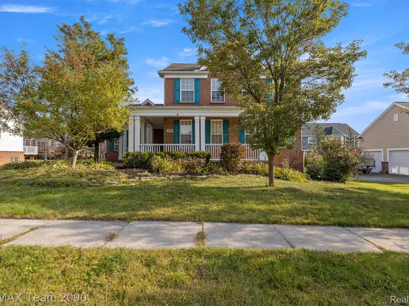 7314 Village Park Dr, Clarkston, MI 48346