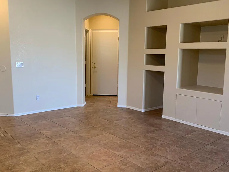 5784 W Alice Ave — Photo 2