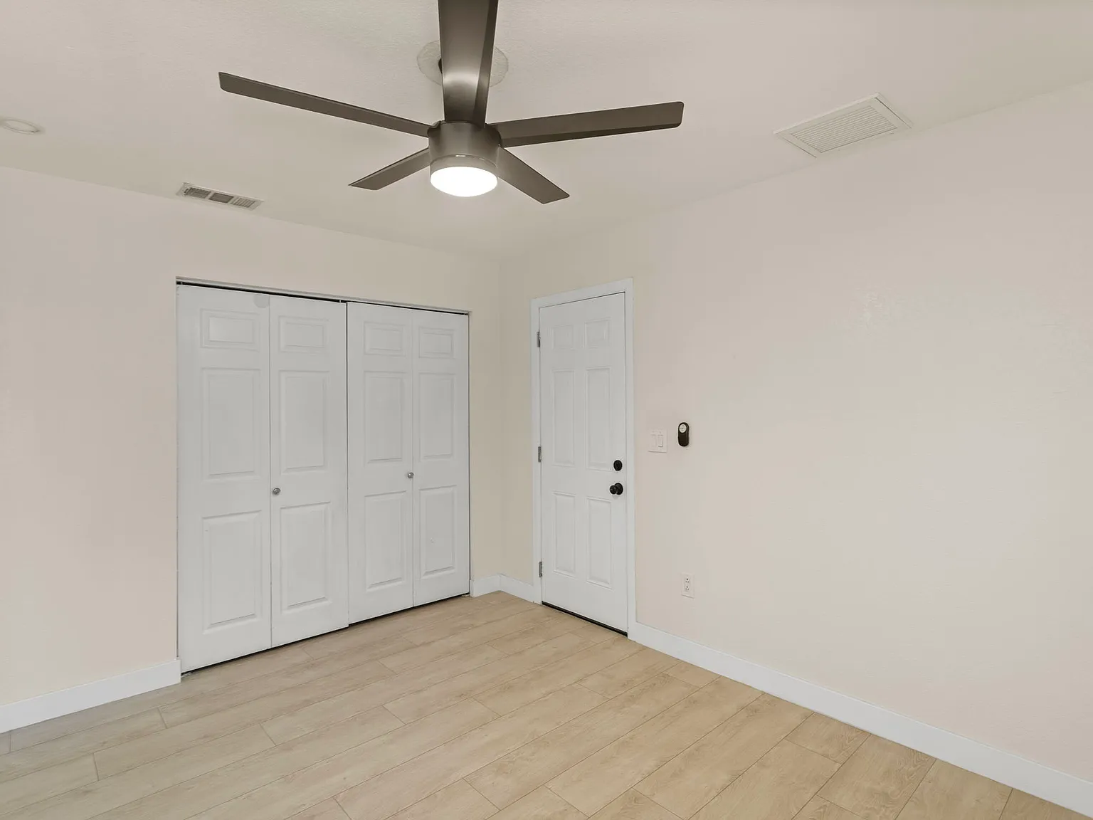 Kendall Dr, San Bernardino — Photo 4