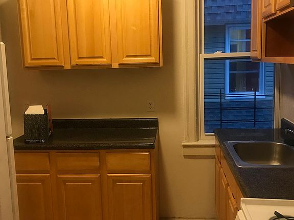 2nd image of 14 Martens Pl Floor 2