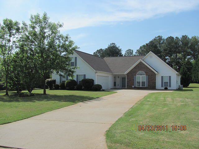 1st image of 215 Thorne Wood Ln
