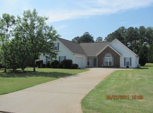 215 Thorne Wood Ln, Hampton, GA 30228