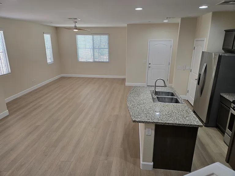 2715 Hammetts Landing Walk — Photo 3