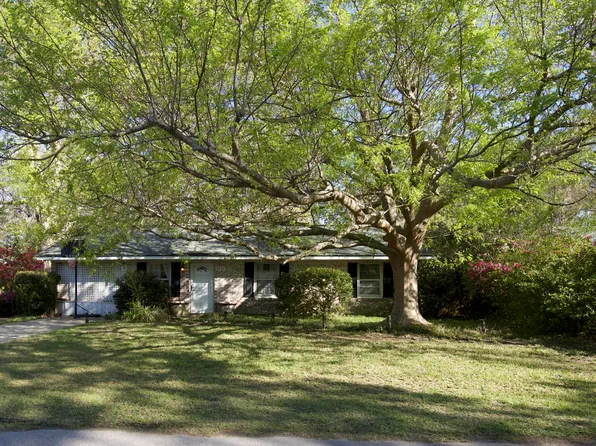 2138 Clayton St, Charleston, SC 29414